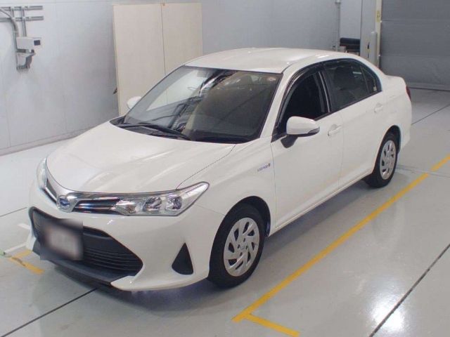 30244 Toyota Corolla axio NKE165 2018 г. (CAA Chubu)